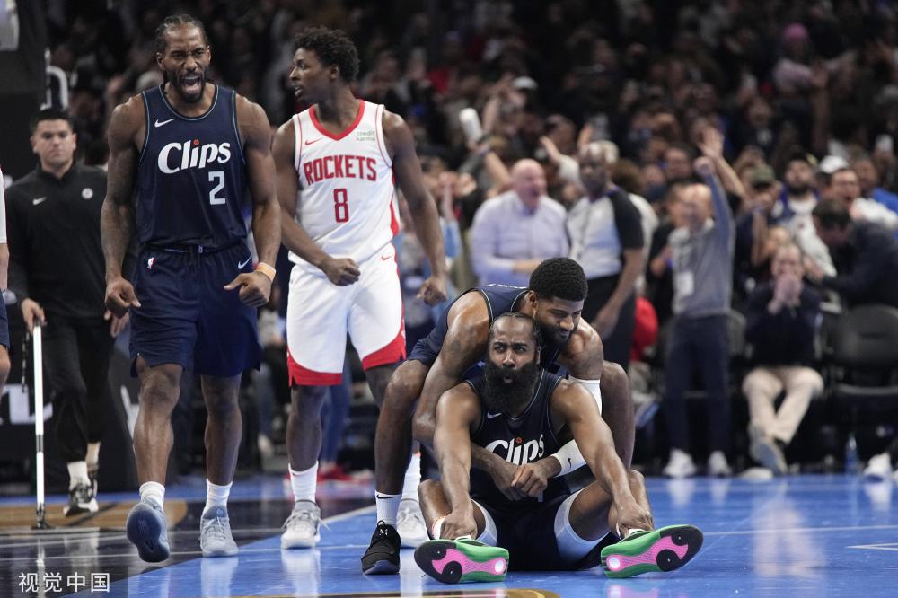 出了全队整 出了全队整