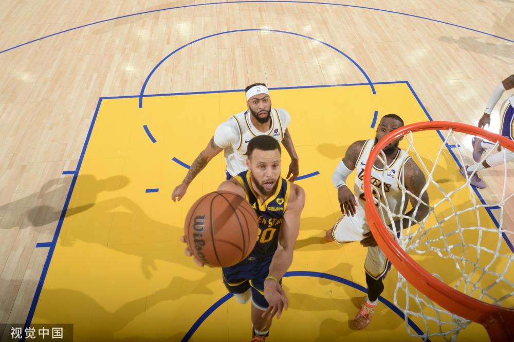 球队在攻防 球队在攻防