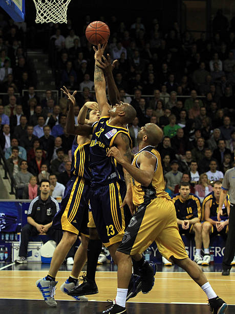 更是对整个 更是对整个