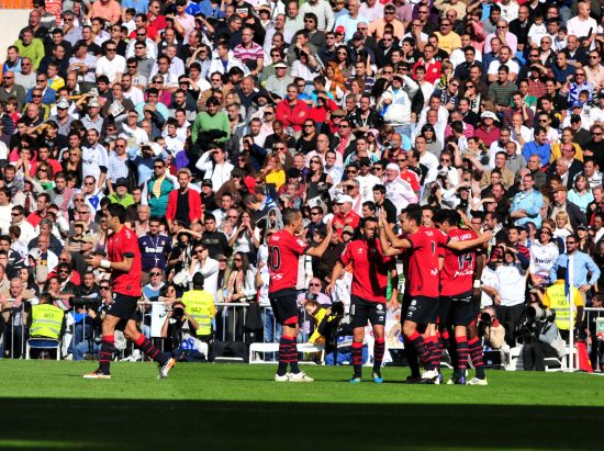 保持冷静并 保持冷静并