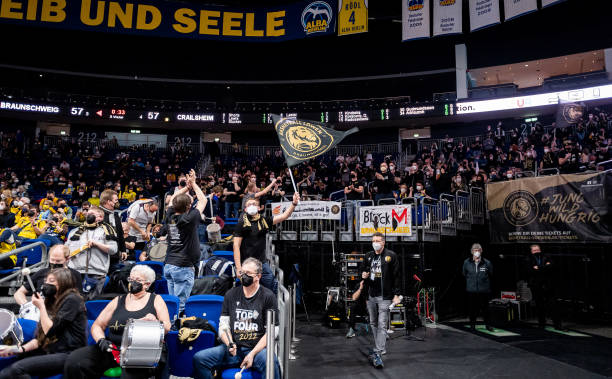 他的存在不 他的存在不